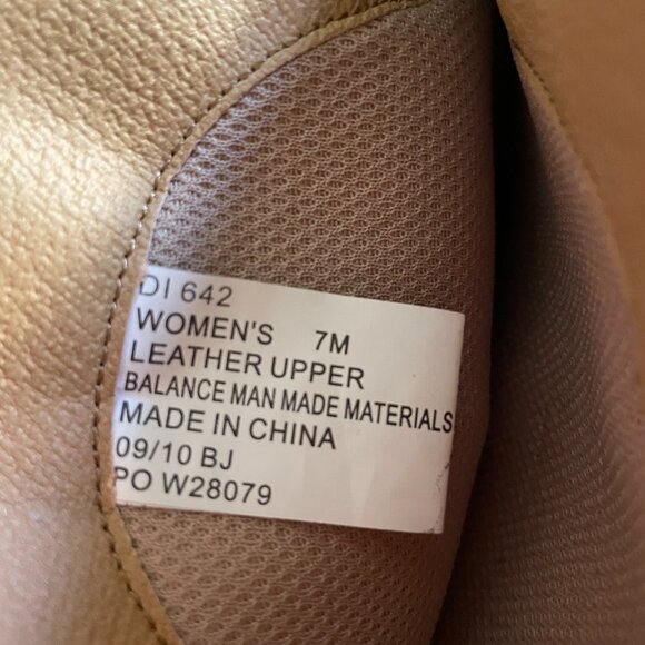 (NWT) Dingo Beige Western Cowboy Boots | Leather Upper with Chain Detail - Picture 4 of 5